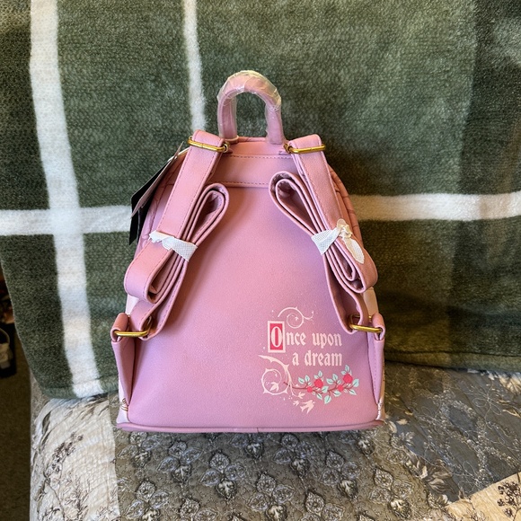 Beautiful Loungefly featuring Briar Rose / Sleeping Beauty,  new with tags - Picture 2 of 6